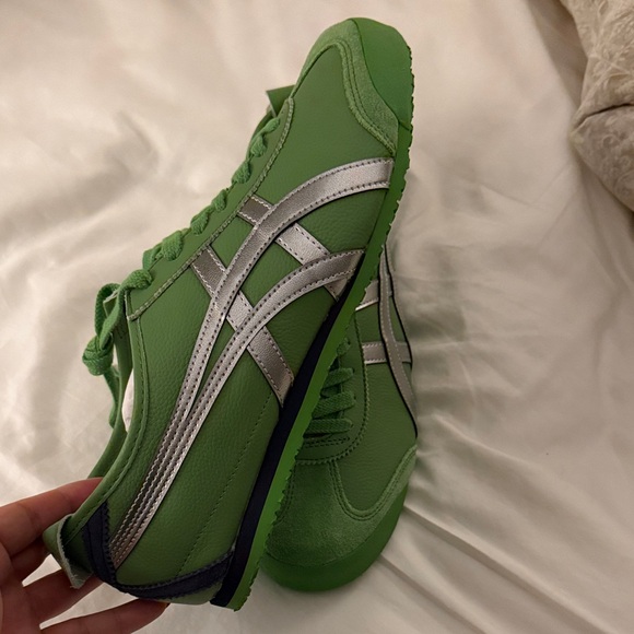 Onitsuka Tiger Shoes - Picture 3 of 6